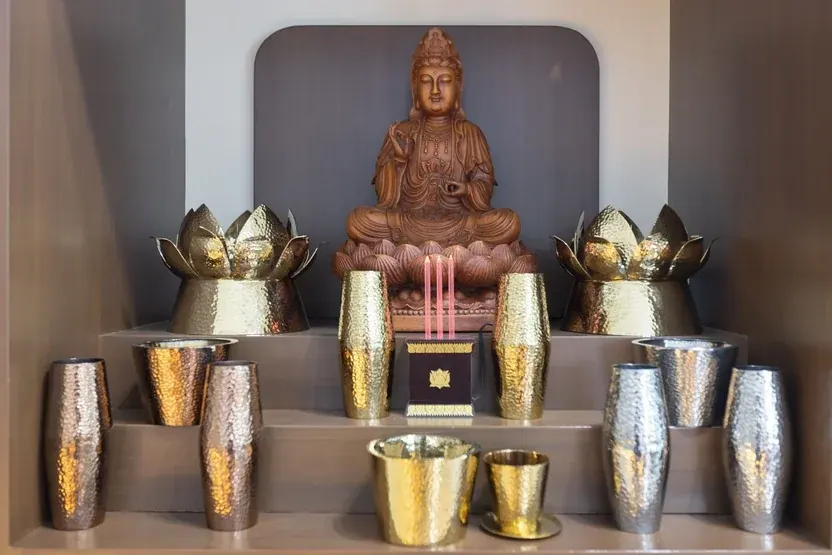 ชุดเครื่องไหว้สแตนเลสเกรด 304 ชุบ Titanium สีทอง และสีโรสโกลด์ เงางามพิเศษ ไม่ลอกไม่ดำ