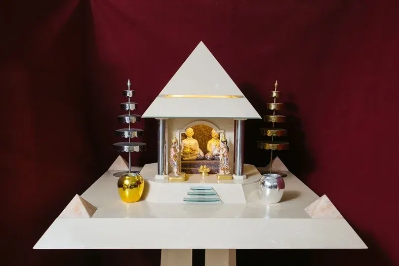 ศาลตายาย หินอ่อน Modern Luxury ทันสมัย ทรงพีระมิด หินอ่อน Modern Luxury โดย Aviva Spirit