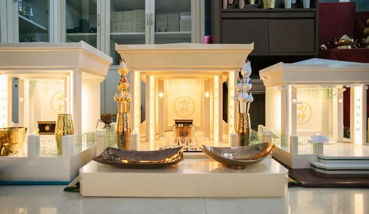ตี่จู้หินอ่อน Modern Luxury ผลงานติดตั้งจริง